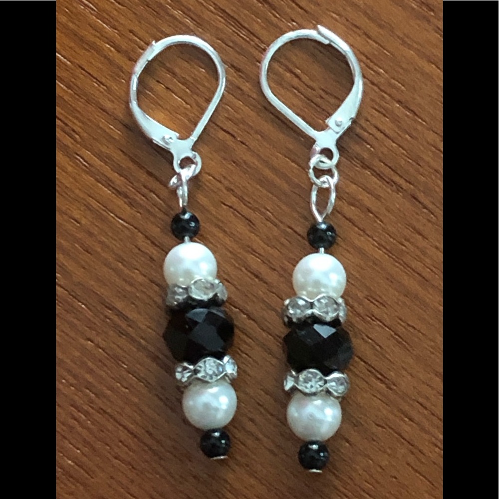 Black Tie Affair - Earrings - Picture 3 of 4